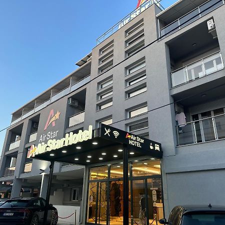 Airstar Hotel Surčin Exterior foto